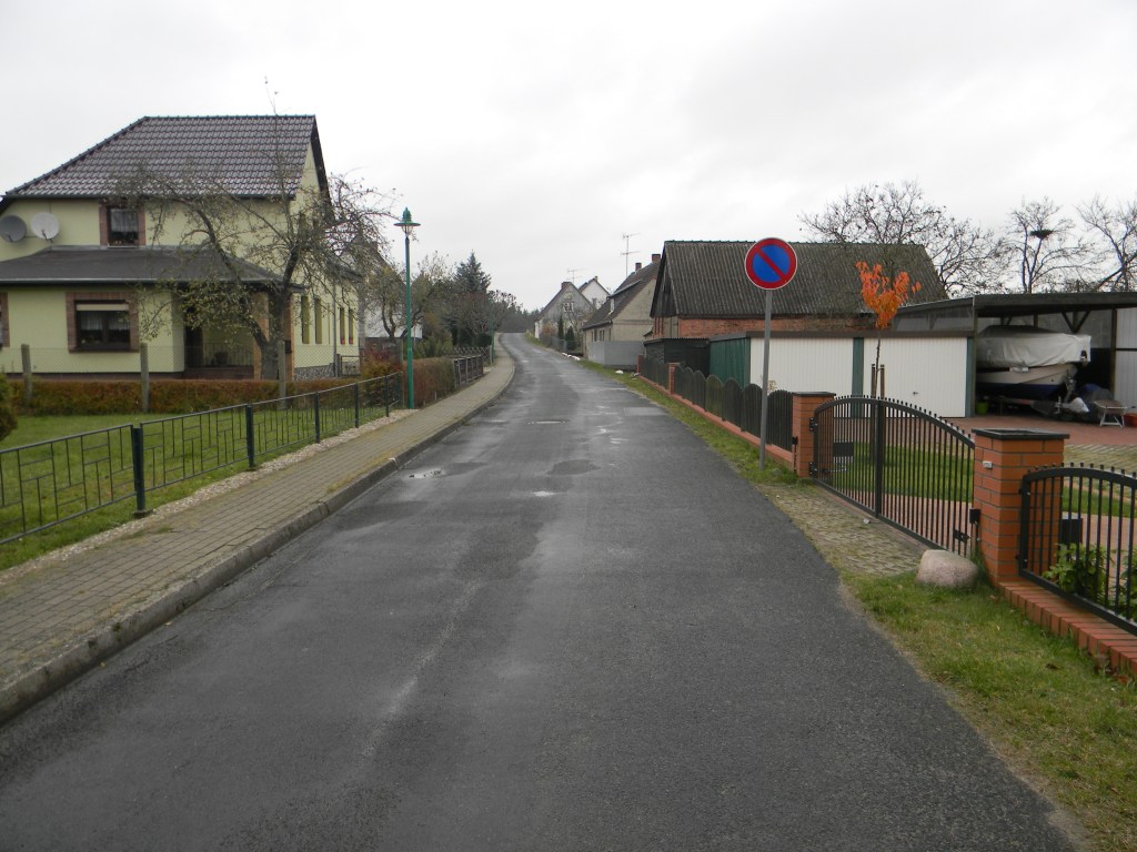 This is "die Dorfstrasse", village road.