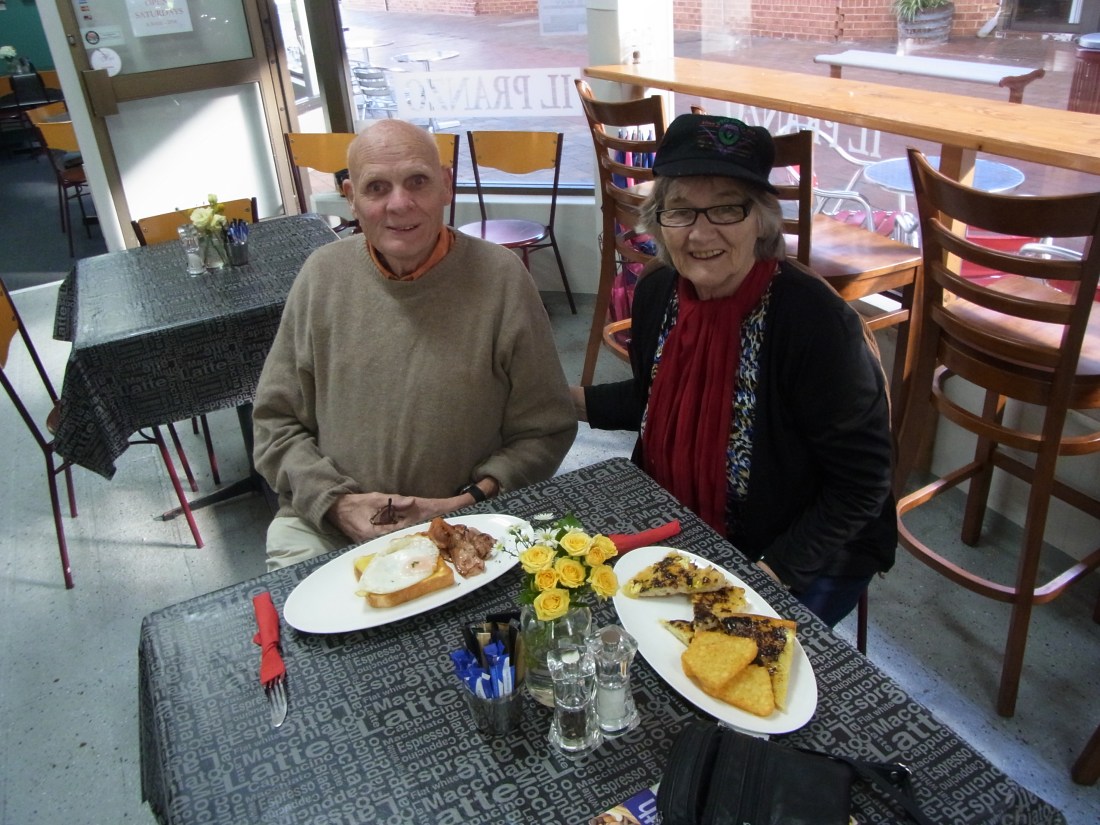 Here we had breakfast in Moss Vale on Wednesday.