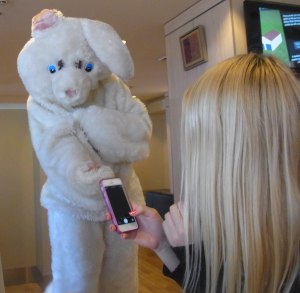 After we finished Lunch, the Easter-Bunny came around and handed out little Easter Eggs.