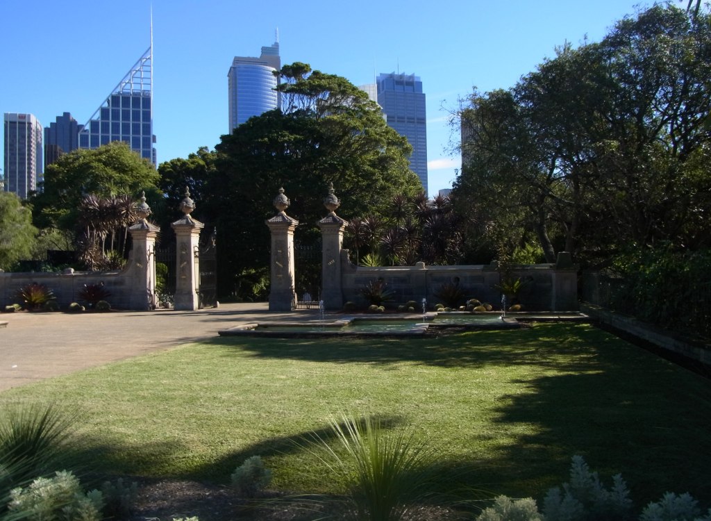 We had come  past these gates when we arrived at the gardens.