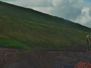 Everywhere are sections where a lot of earth has to be moved for the widening of the highway.