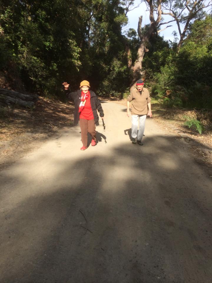 We are the last ones on our way from the camp to the Lone Pine. 