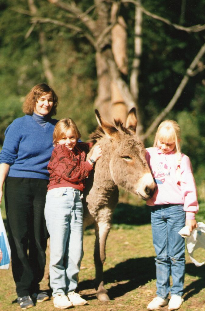 Some time in June 1987 we went with Caroline and her friend Amy to the Nowra Animal Park.