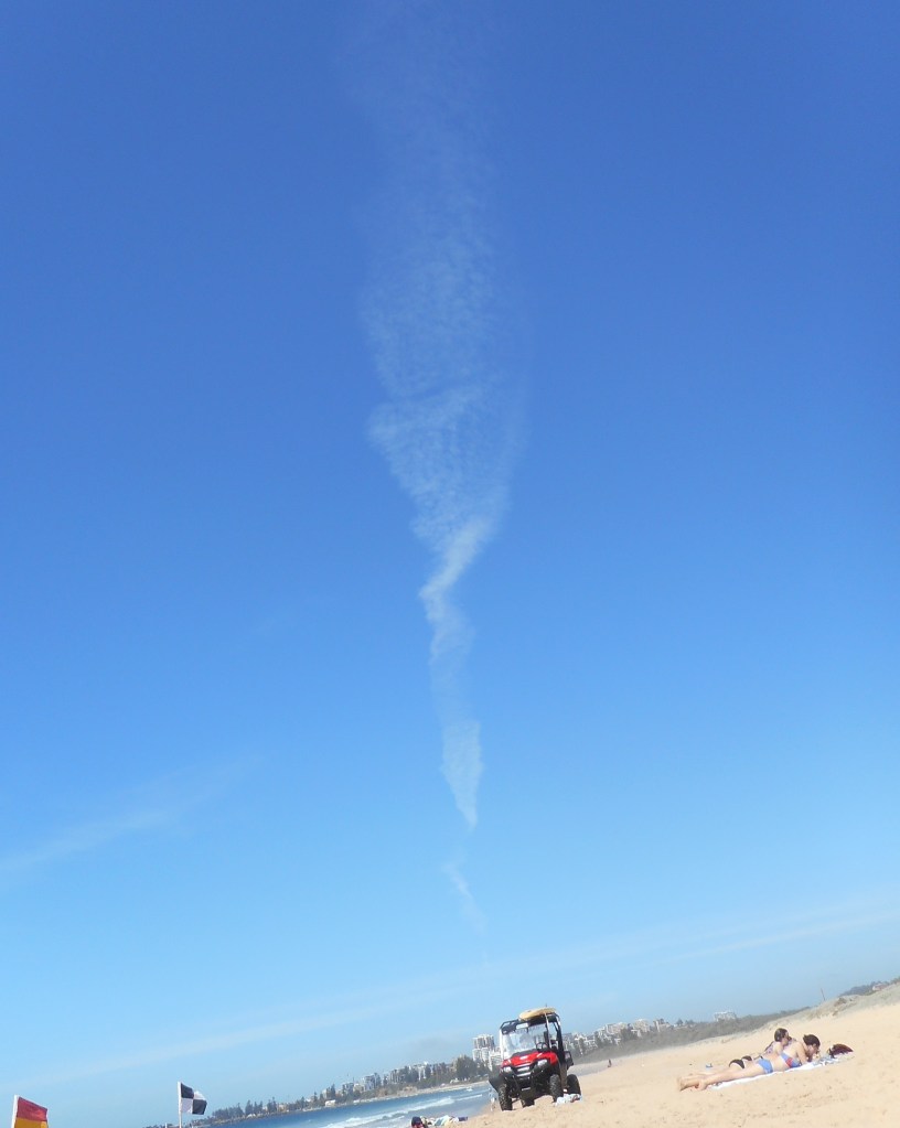 I thought this cloud had a rather curious shape.