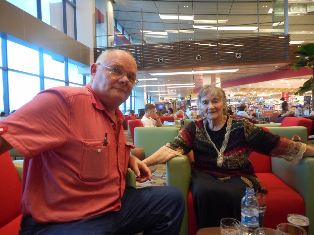 Here I am with Martin in a lounge of Singapore Airport after I had hydrated myself sufficiently with some water.