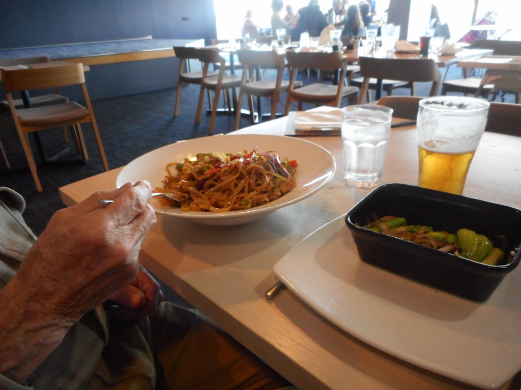 This is the food that Peter chose as his lunch. 